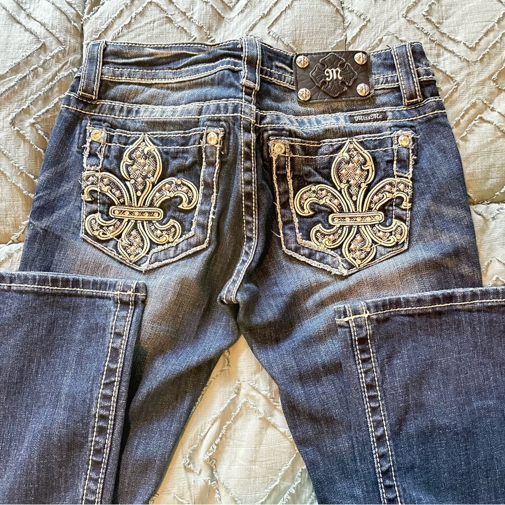 Miss Me Signature Boot women’s jeans size 27 x 32”inseam long
